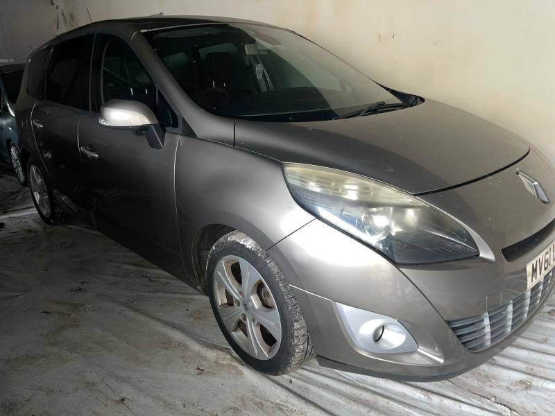 Renault Grand Scenic 1.6 Dci Dynamique Tomtom 2011 Silver #9