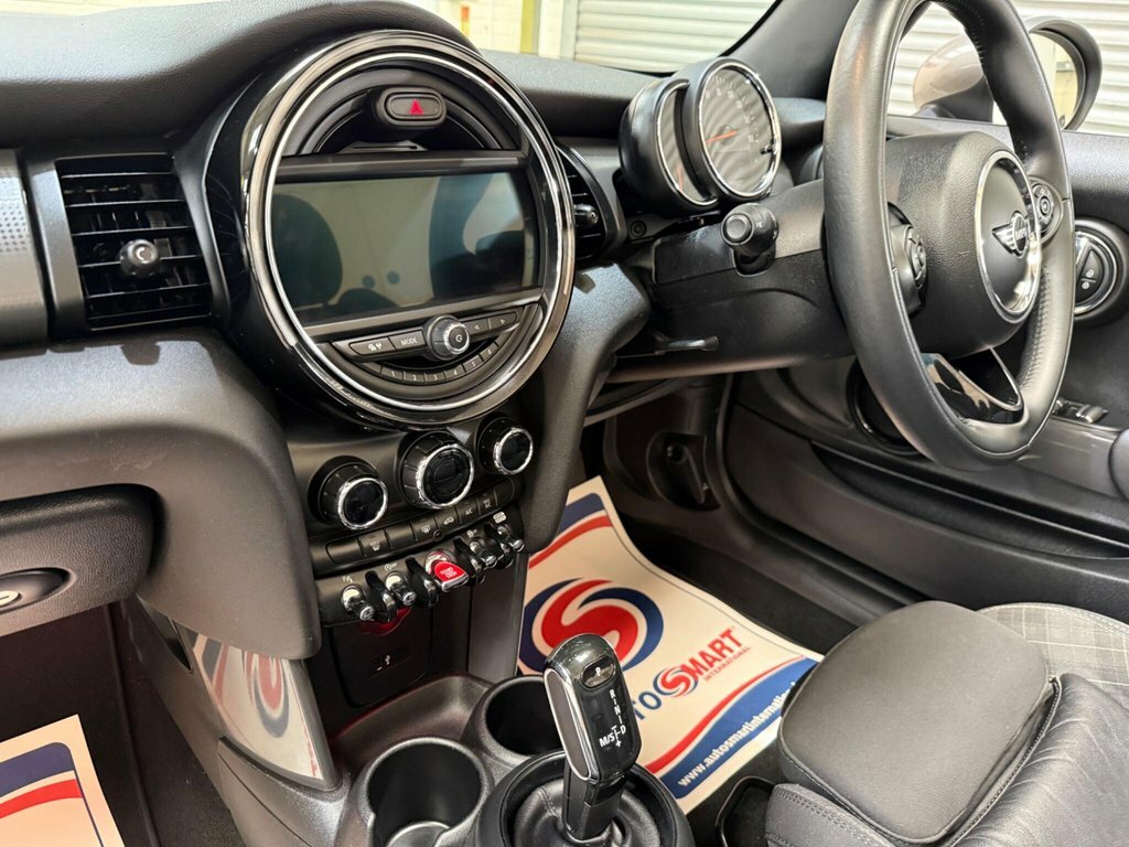 Mini Convertible 1.5L Cooper Silver #4