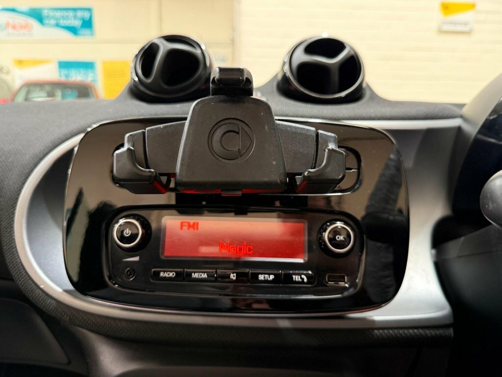 Smart Fortwo Cabrio 1L Prime White #4