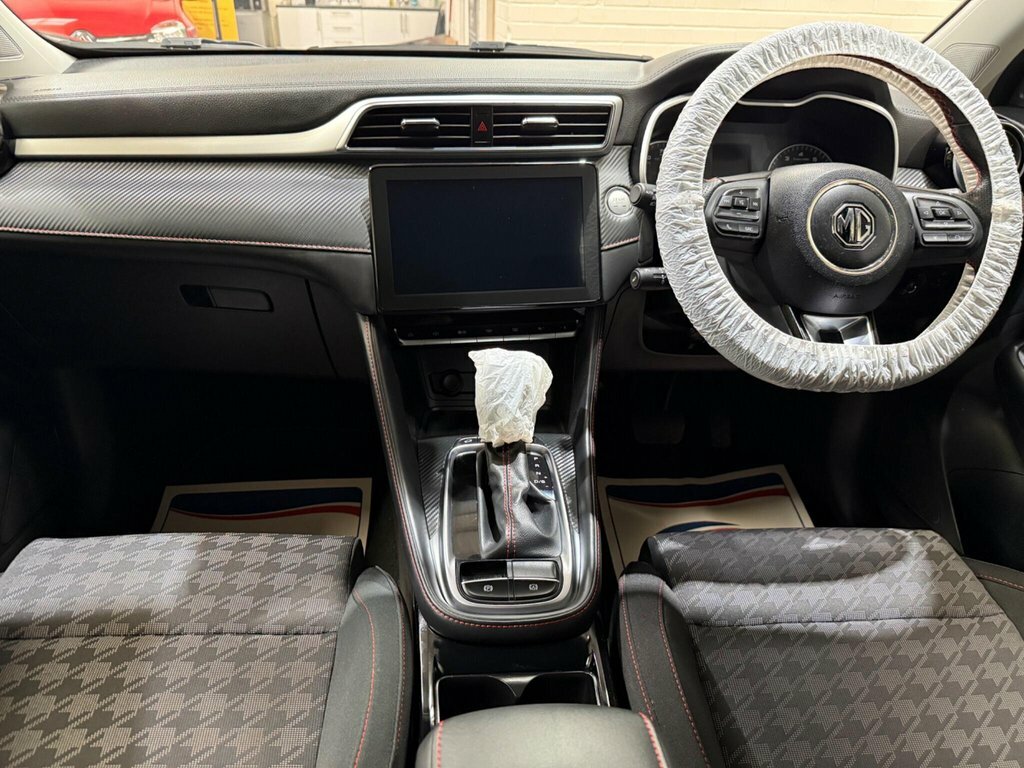 MG ZS 1L Excite LM71FPE Red #2