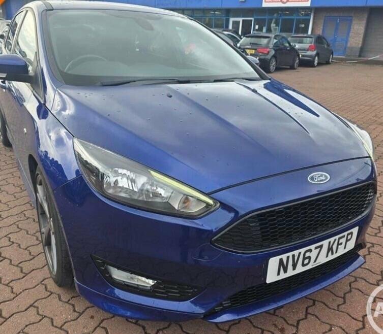 Ford Focus 1L St-line X Blue