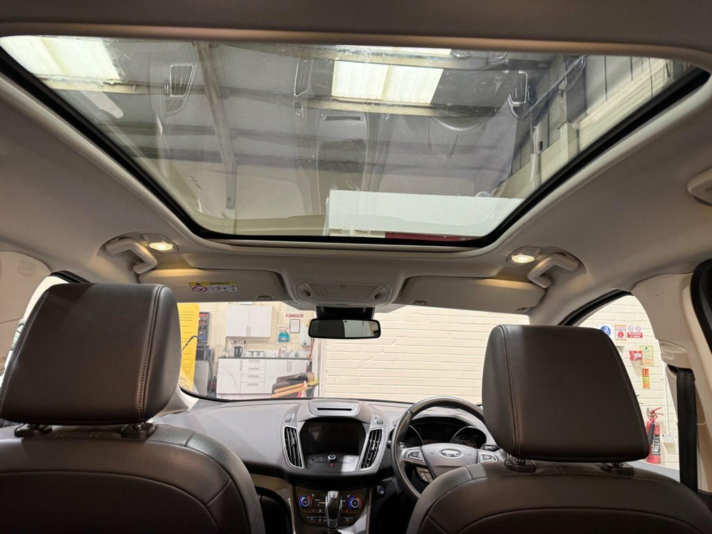 Ford C-Max 1.5L Titanium X Red #4