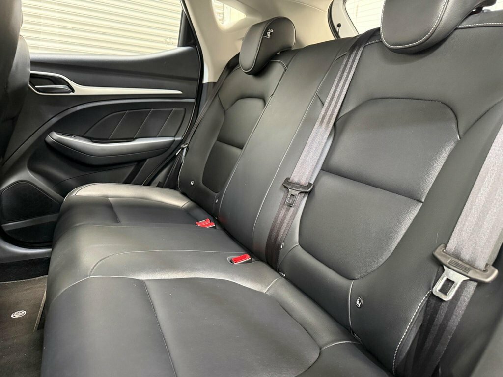 MG ZS 1L Exclusive Silver #4