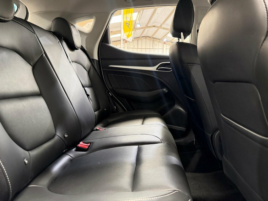 MG ZS 1L Exclusive Silver #5