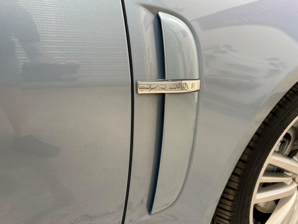 Jaguar XF V6 Premium Luxury Grey #29