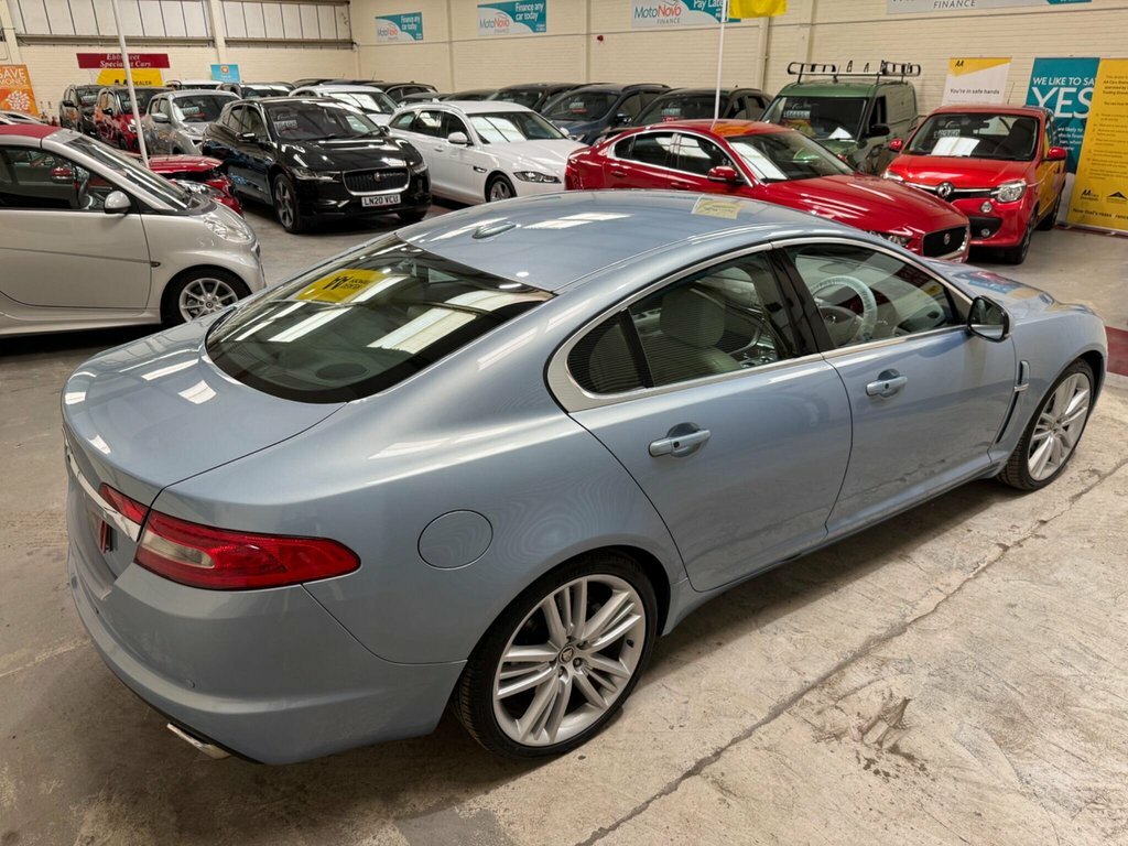 Jaguar XF V6 Premium Luxury Grey #44