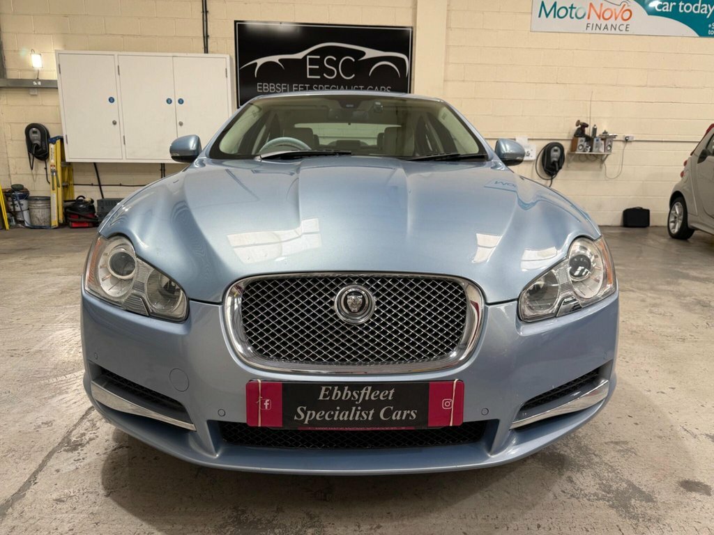 Jaguar XF V6 Premium Luxury Grey #22