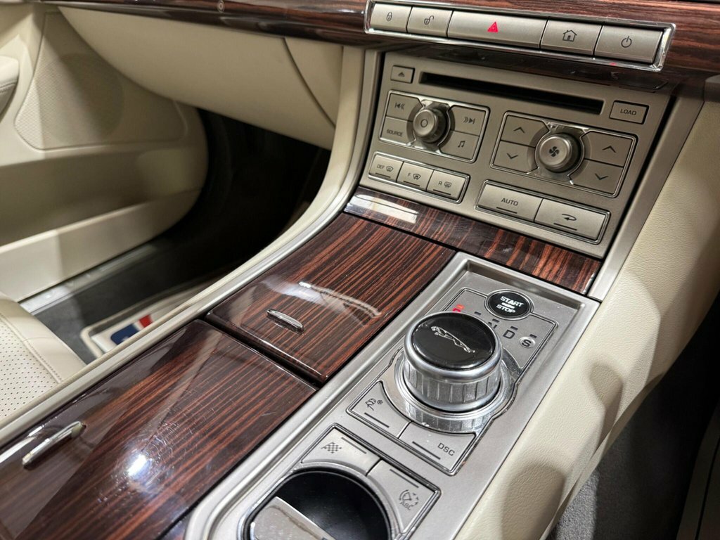 Jaguar XF 3L Portfolio Blue #5
