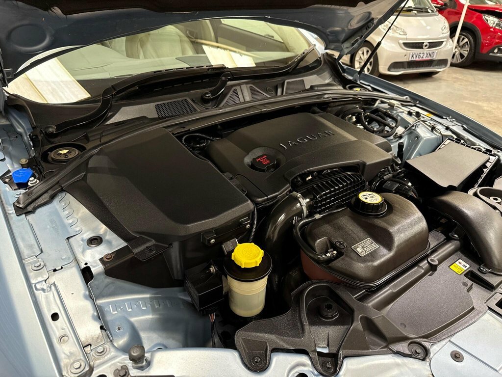 Jaguar XF V6 Premium Luxury Grey #48