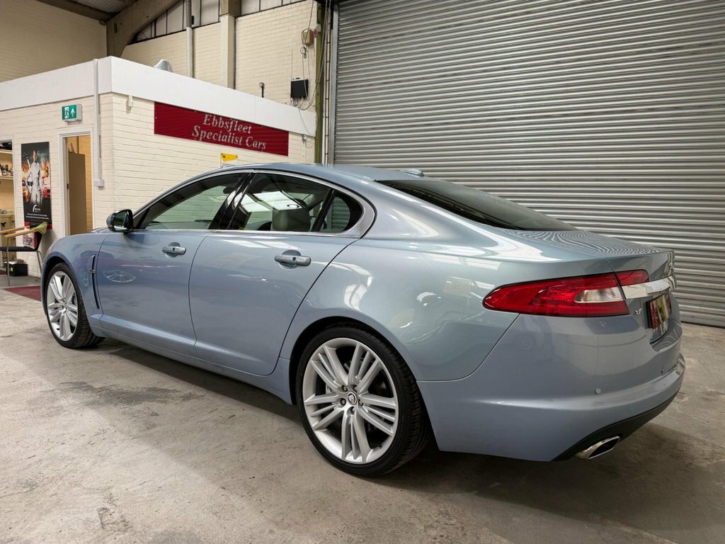 Jaguar XF V6 Premium Luxury Grey #25