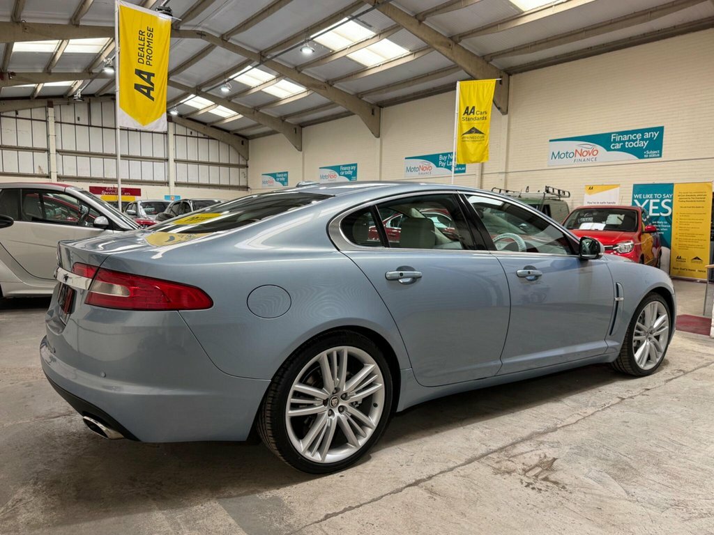 Jaguar XF V6 Premium Luxury Grey #23