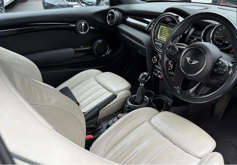 Mini Convertible 1.5L Cooper Black #6