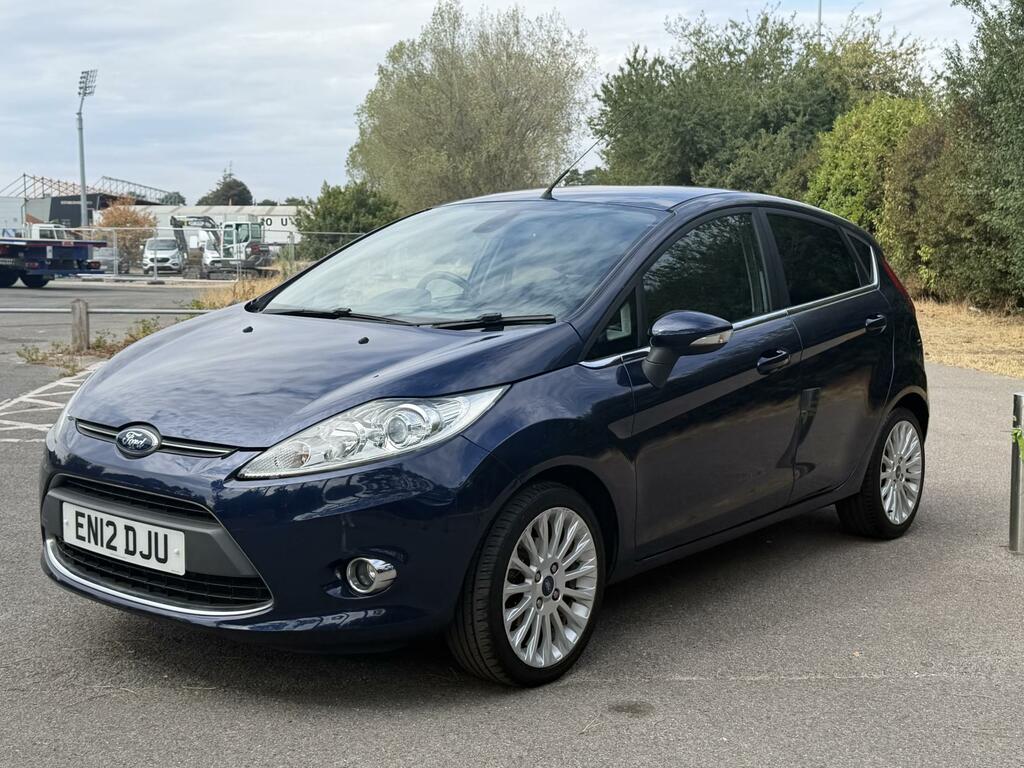 Ford Fiesta 1.4 Titanium Hatchback 149 G Blue