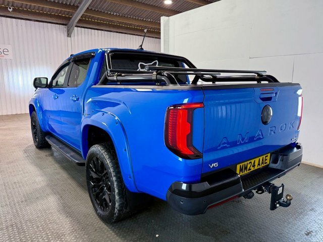 Volkswagen Amarok 2024 3.0 Tdi V6 Style Pickup Double Cab Blue #4