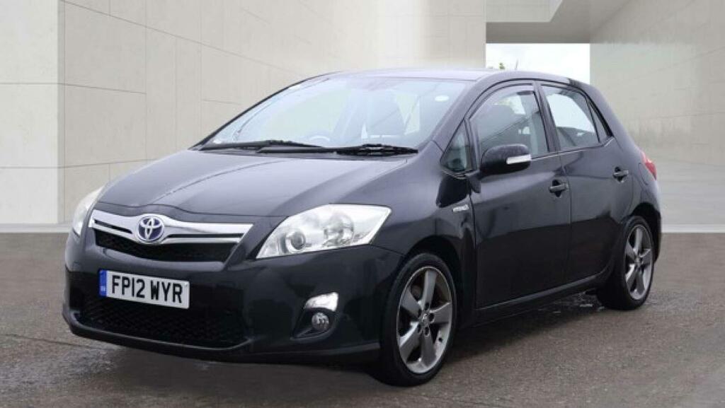 Toyota Auris T Spirit Black #2