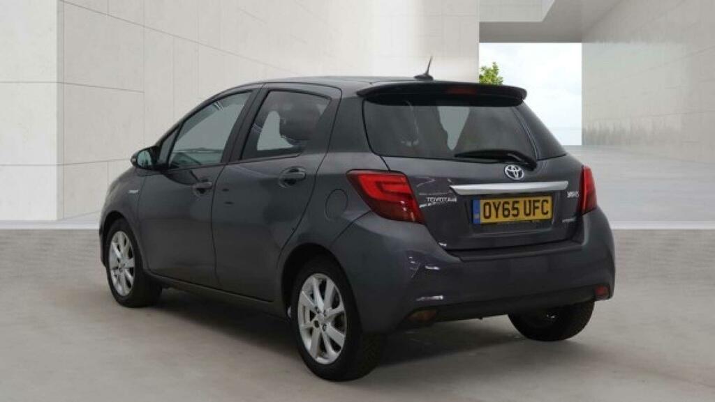 Toyota Yaris Sport Grey #4