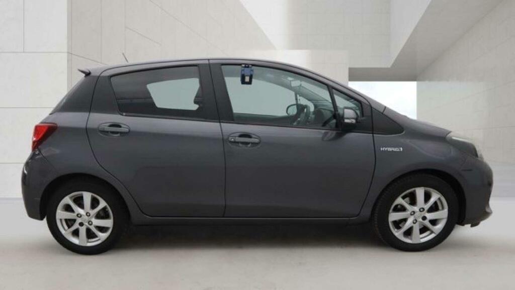 Toyota Yaris Sport Grey #5