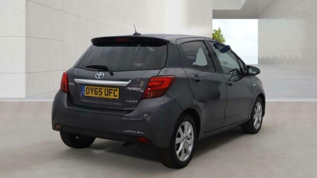 Toyota Yaris Sport Grey #3