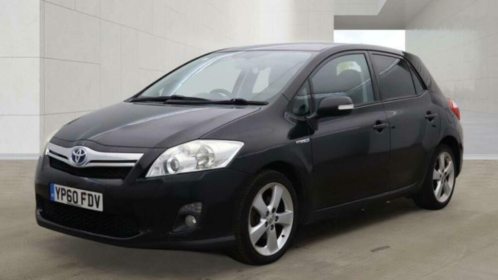 Toyota Auris T Spirit Black #2