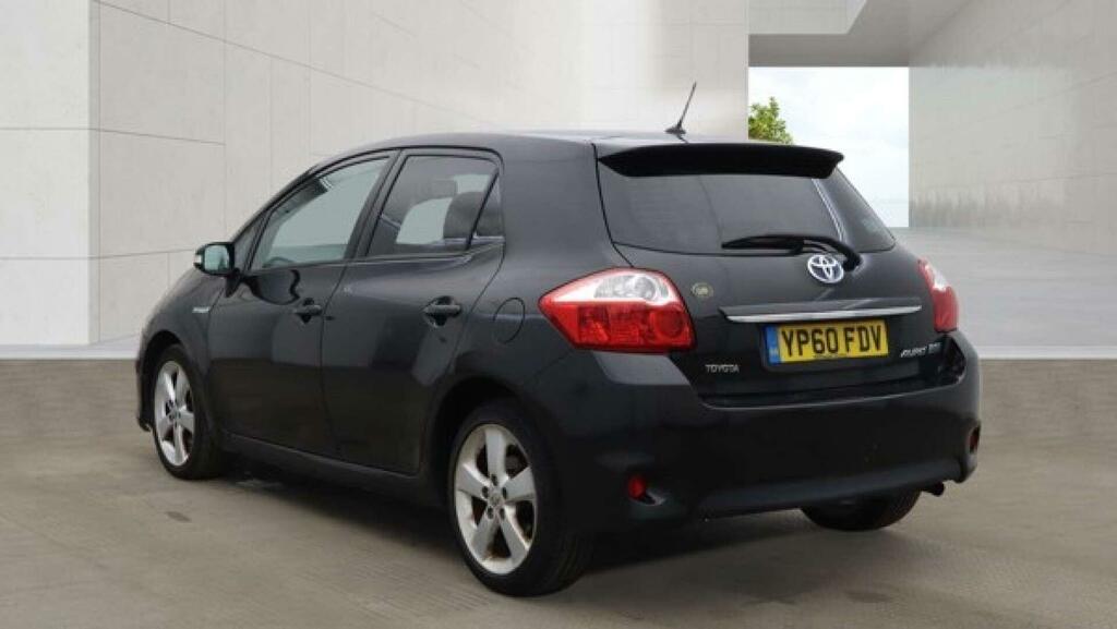 Toyota Auris T Spirit Black #4