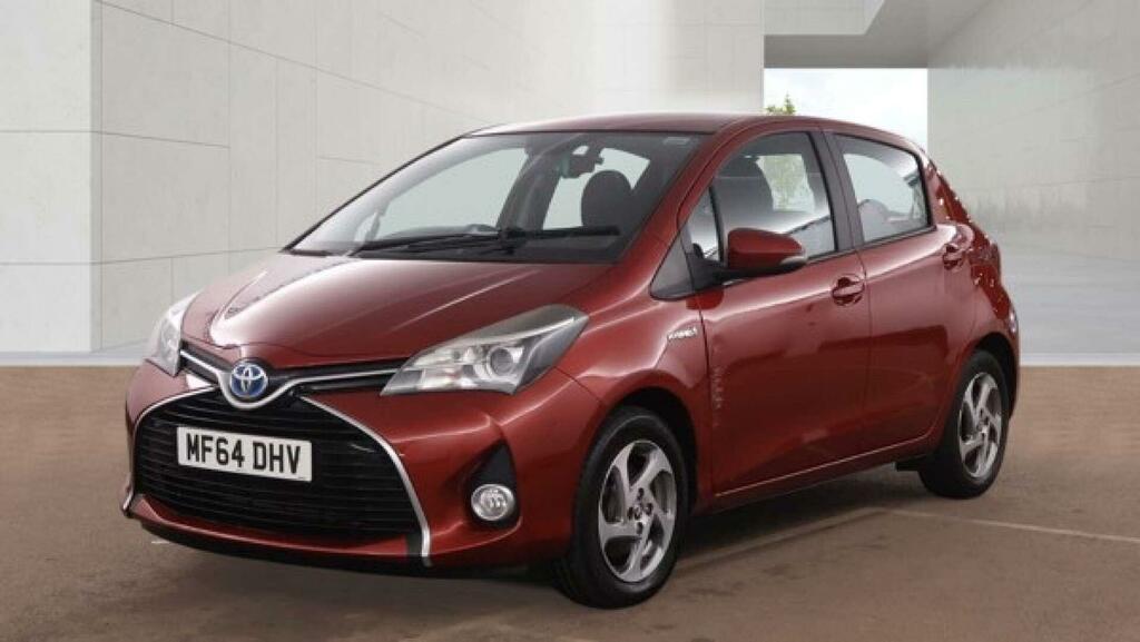 Toyota Yaris Icon Red #2