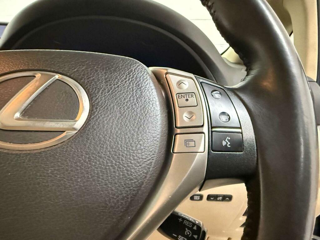 Lexus RX 450H Premier White #34