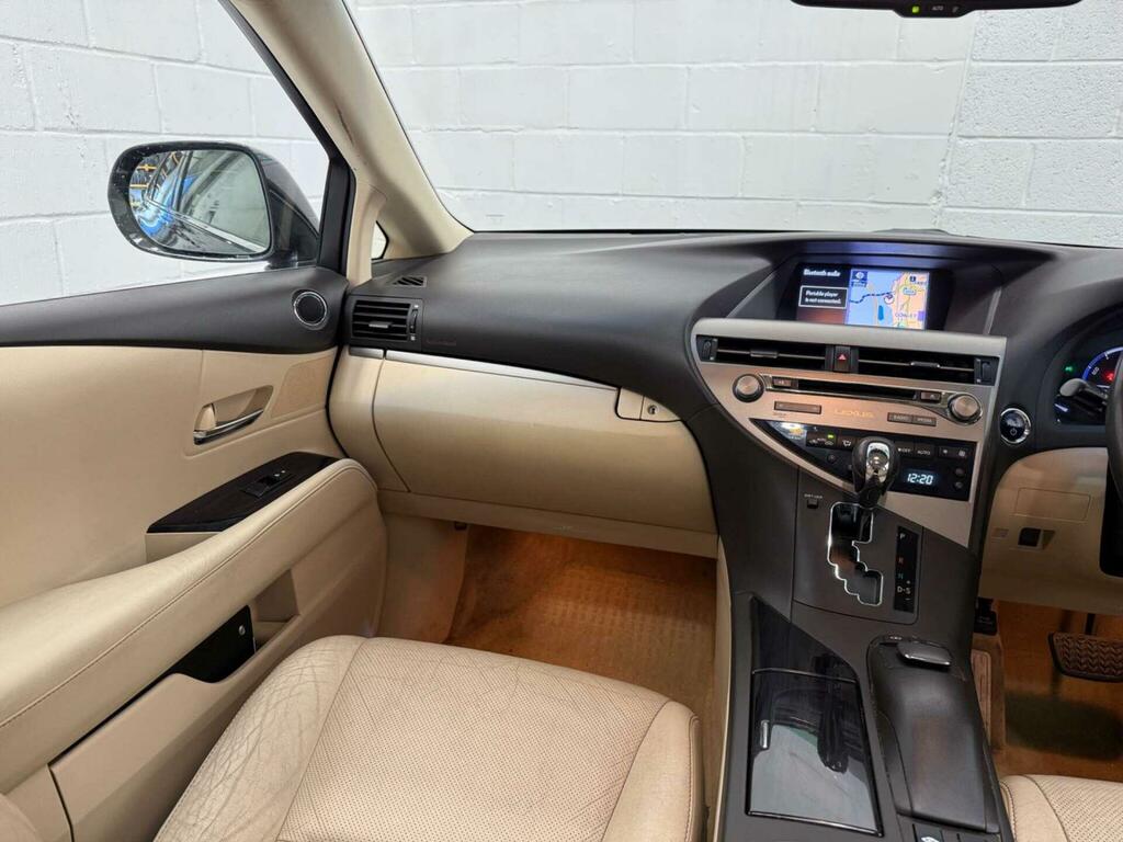 Lexus RX 450H Premier White #50