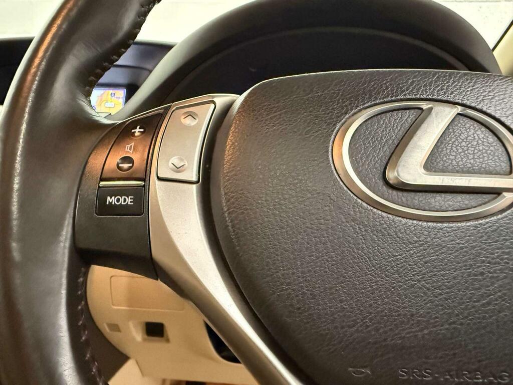 Lexus RX 450H Premier White #23