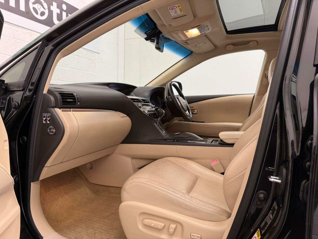 Lexus RX 450H Premier White #37