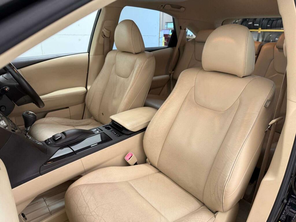 Lexus RX 450H Premier White #38