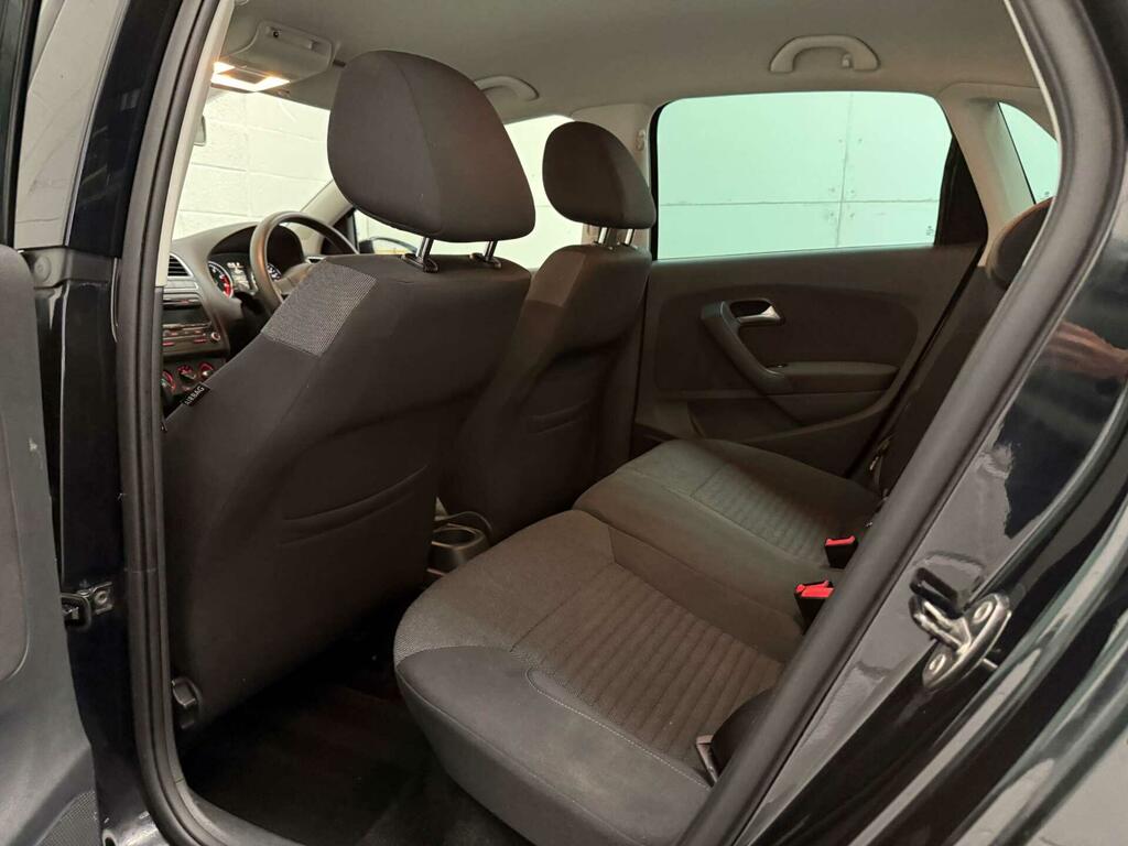 Volkswagen Polo Hatchback Silver #32