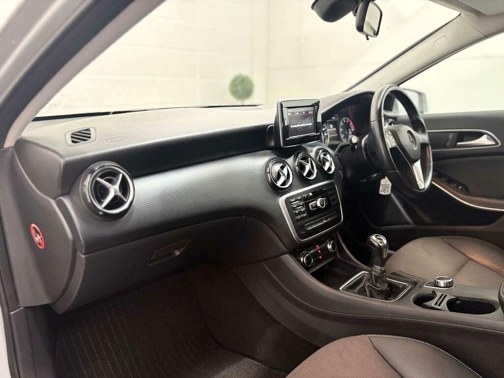 Mercedes-Benz A Class A250 Blueefficiency Amg Red #40