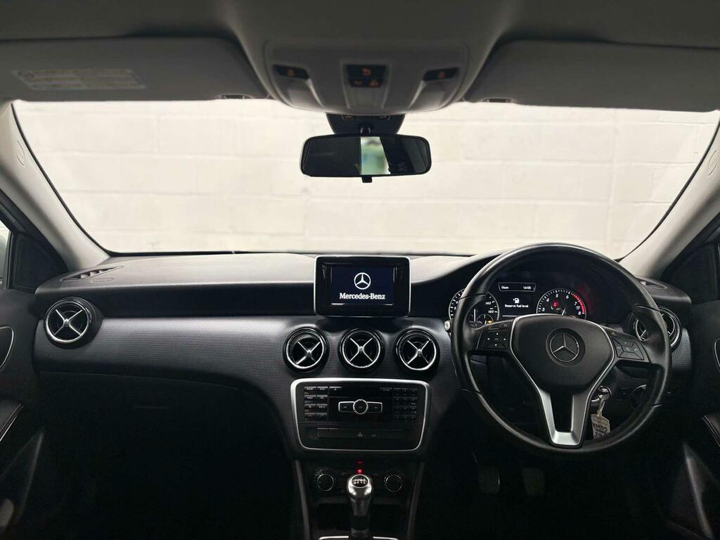 Mercedes-Benz A Class A250 Blueefficiency Amg Red #36