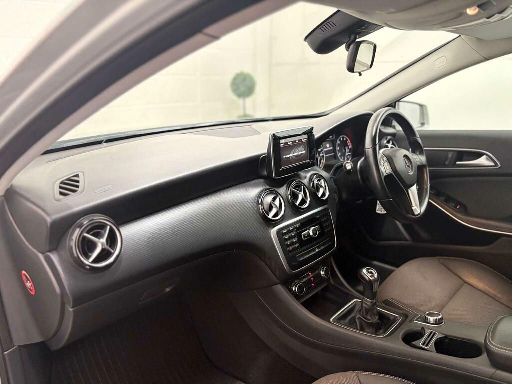 Mercedes-Benz A Class A250 Blueefficiency Amg Red #43