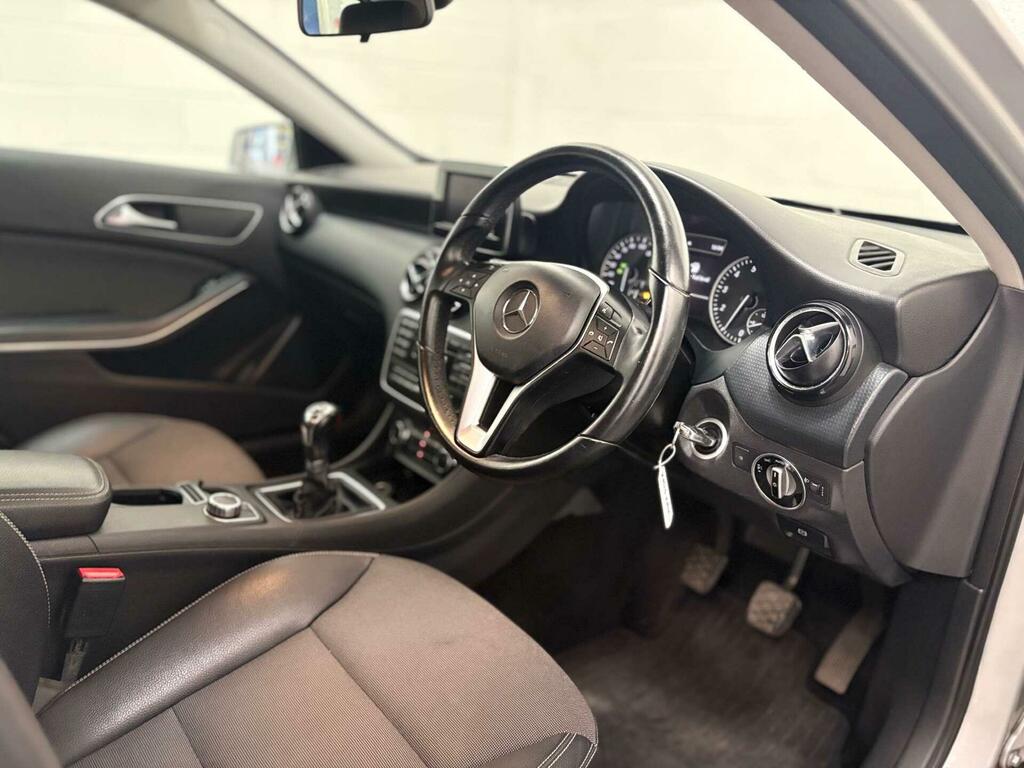 Mercedes-Benz A Class A250 Blueefficiency Amg Red #32