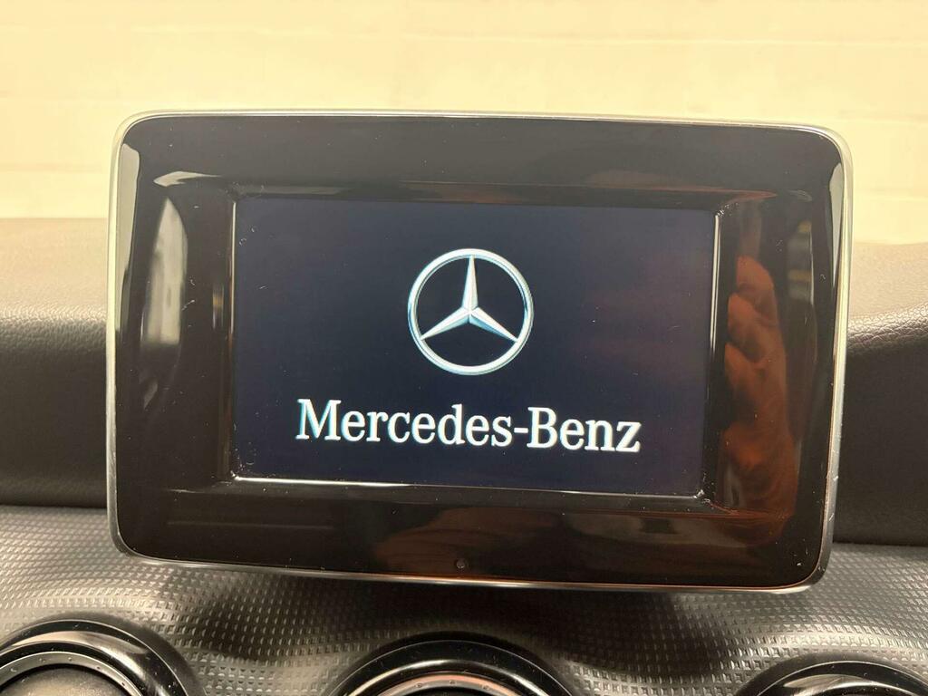 Mercedes-Benz A Class A250 Blueefficiency Amg Red #30