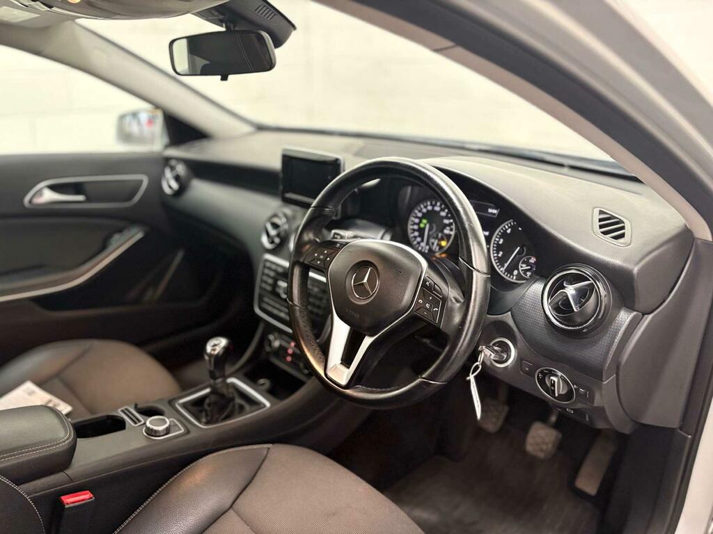 Mercedes-Benz A Class A250 Blueefficiency Amg Red #33