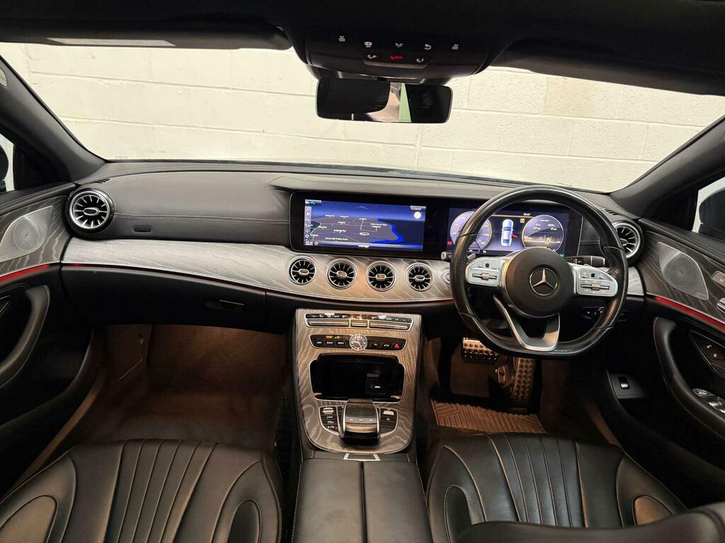 Mercedes-Benz CLS Amg Line Black #2