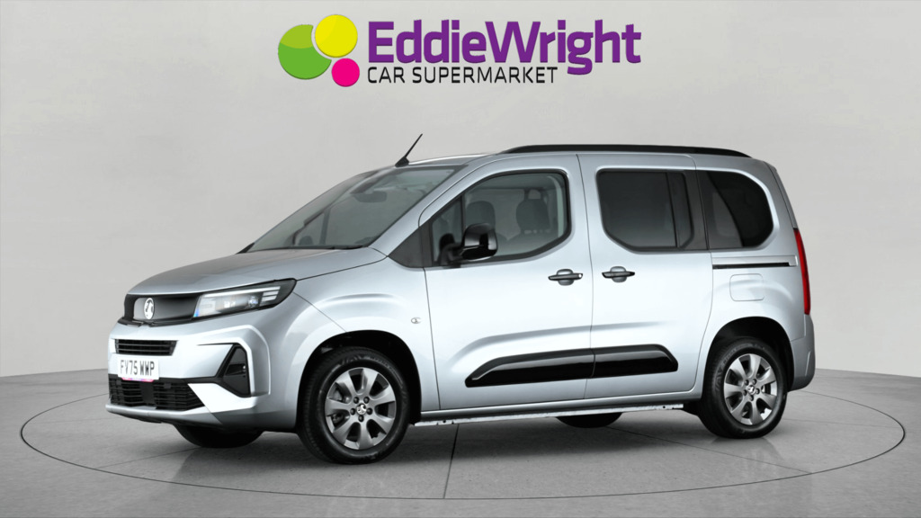 Vauxhall Combo-e Life 52Kwh 136 Bhp Ultimate Mpv Nq FV75WWP  #3