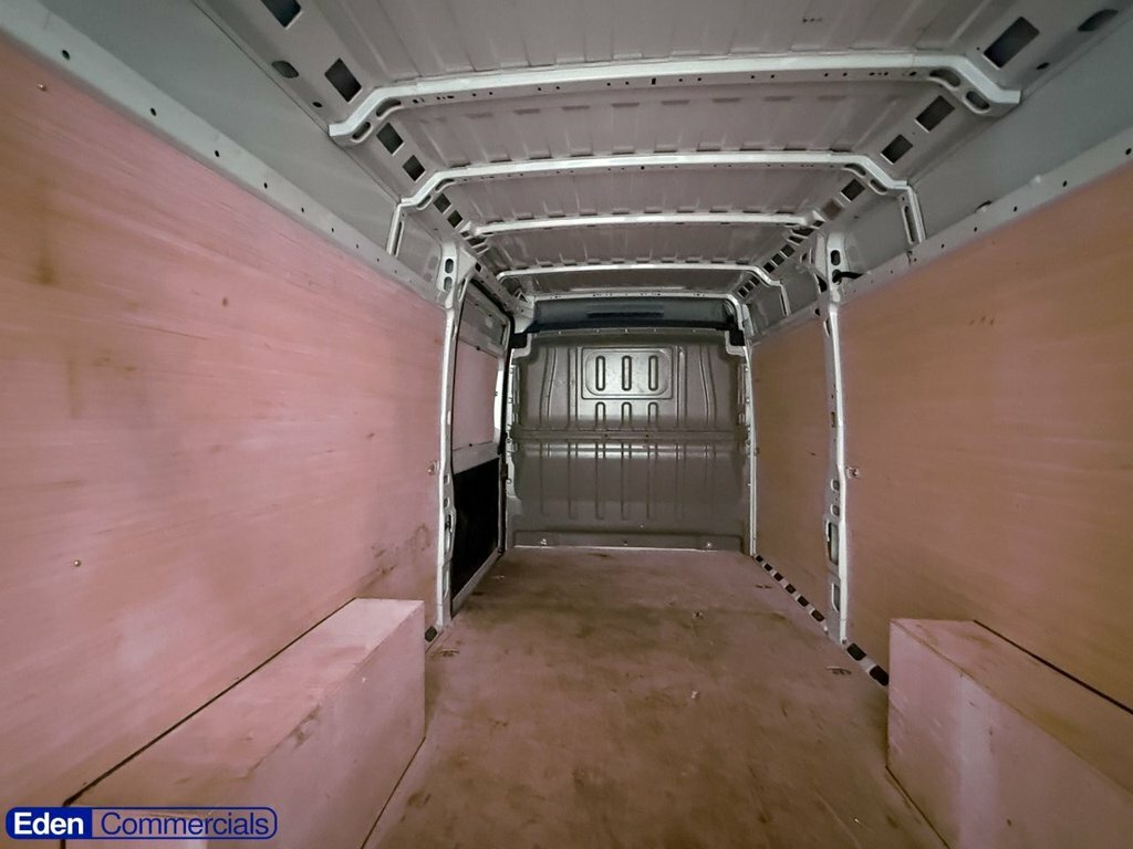 Peugeot Boxer 2L Professional White #4