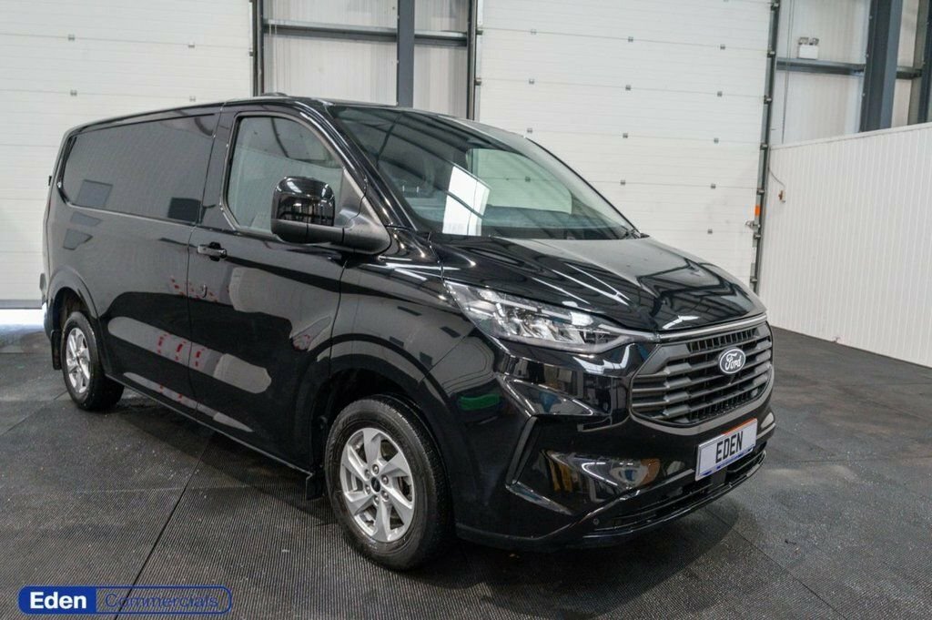 Ford Transit Custom 2L Limited Black
