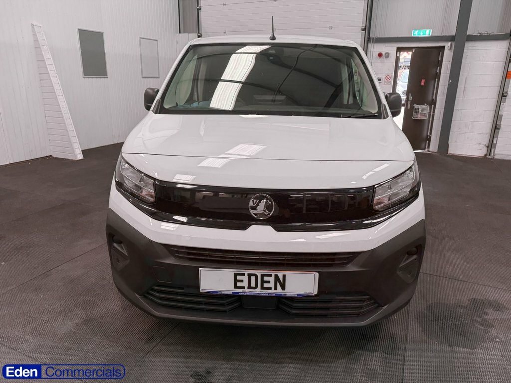 Vauxhall Combo Crg H1 2300 1.5 Tb D 100Ps Pro #15