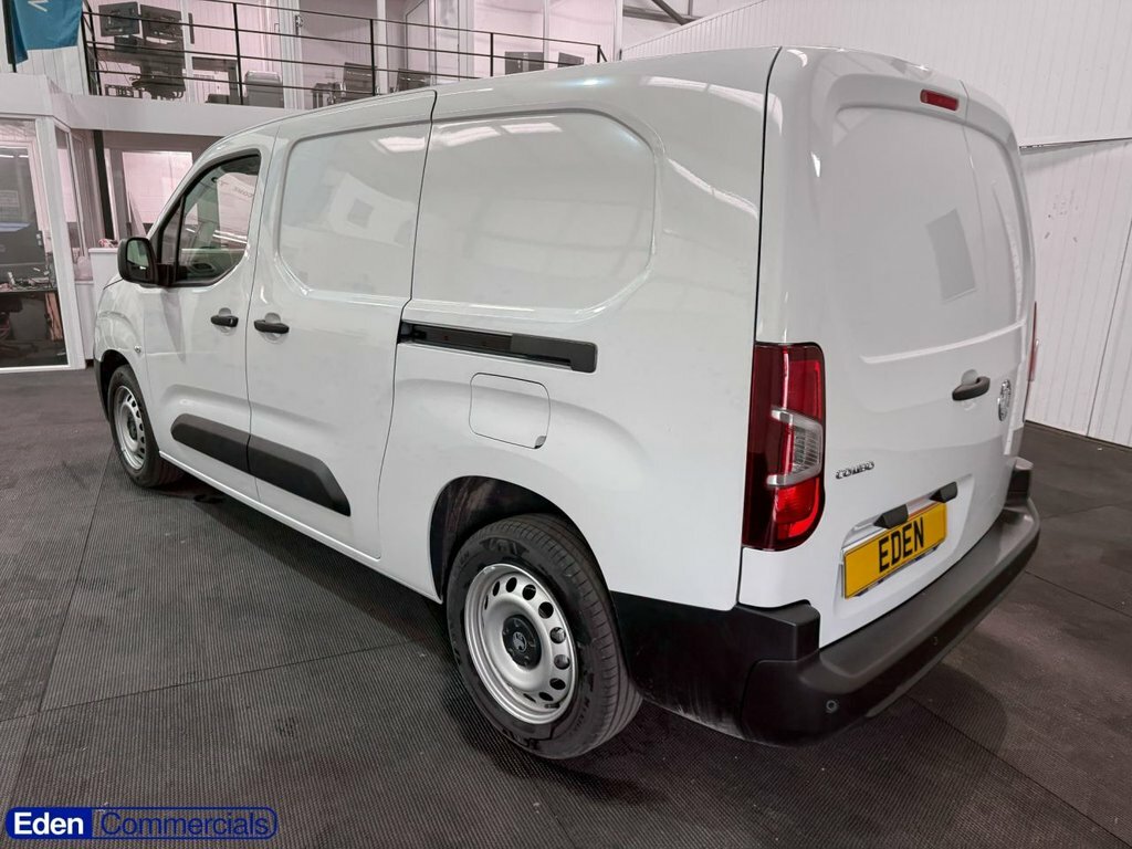 Vauxhall Combo 1.5L Prime 6Dr White #5