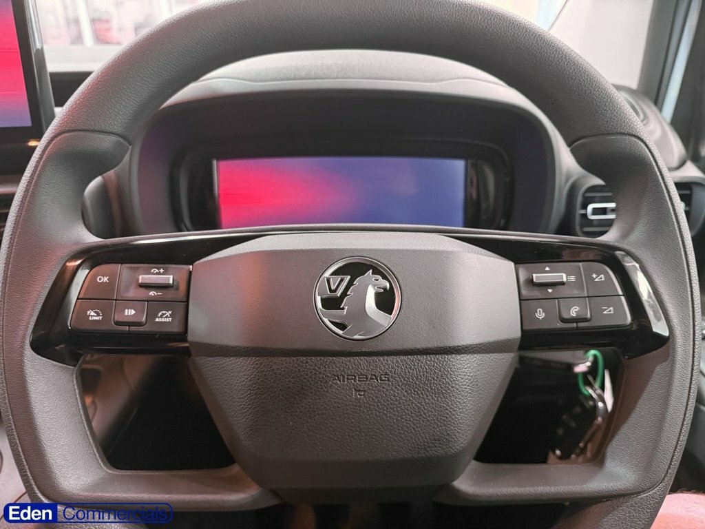 Vauxhall Combo Crg H1 2300 1.5 Tb D 100Ps Pro #24