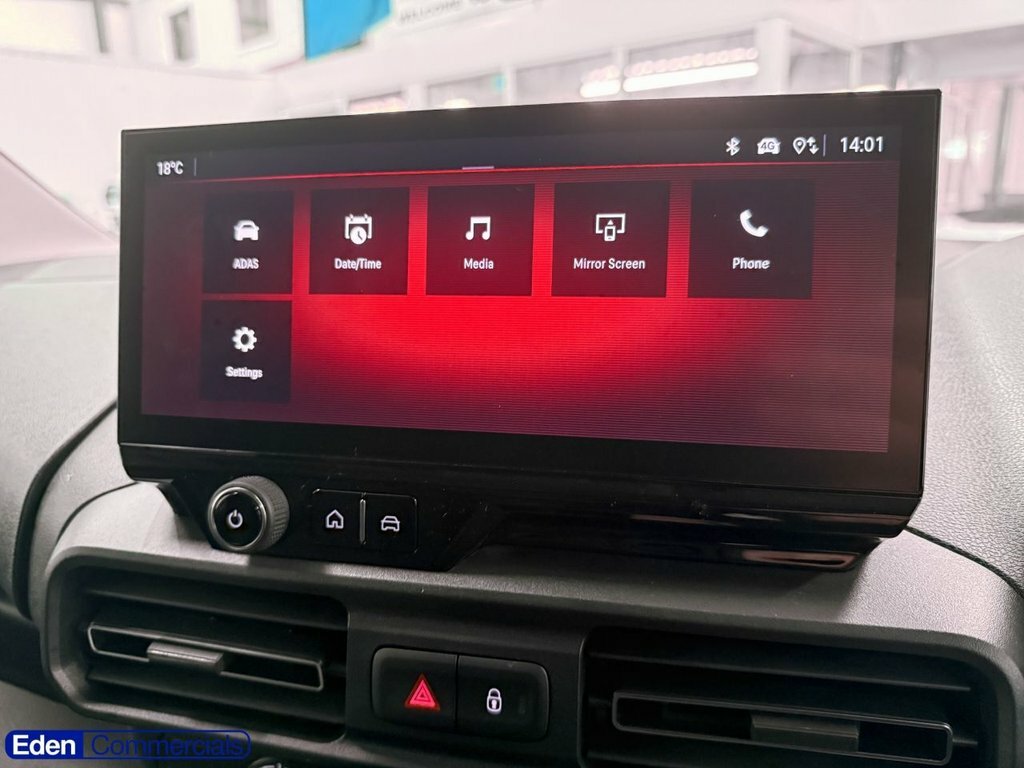 Vauxhall Combo Crg H1 2300 1.5 Tb D 100Ps Pro #31
