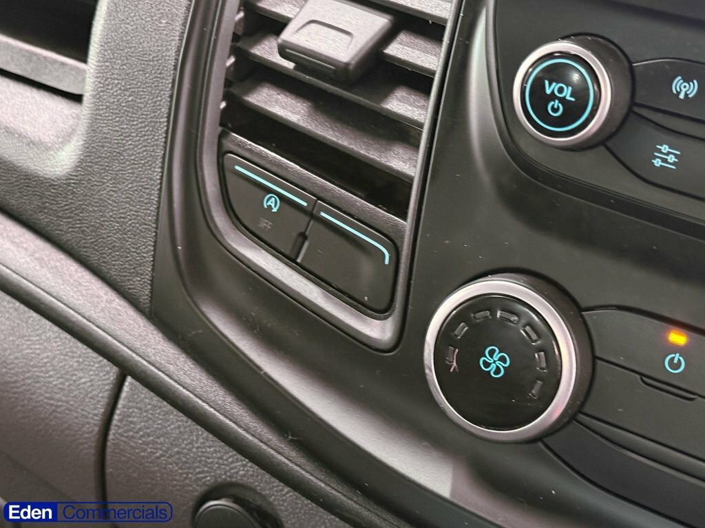 Ford Transit Custom Custom 2.0 300 Ecoblue Limited L1 H1 Euro 6 Ss White #19