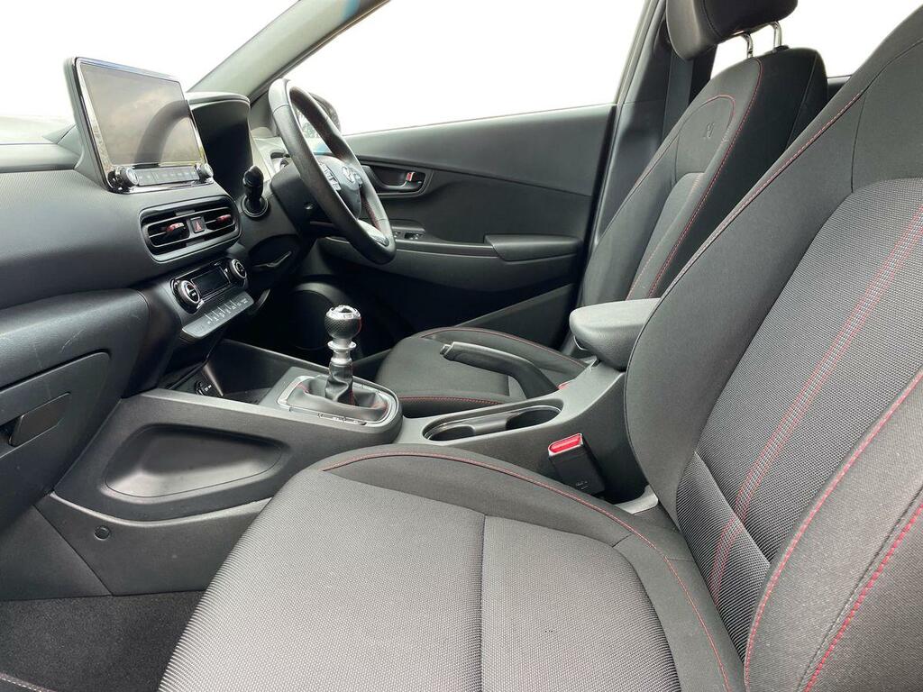Hyundai Kona Hatchback #10