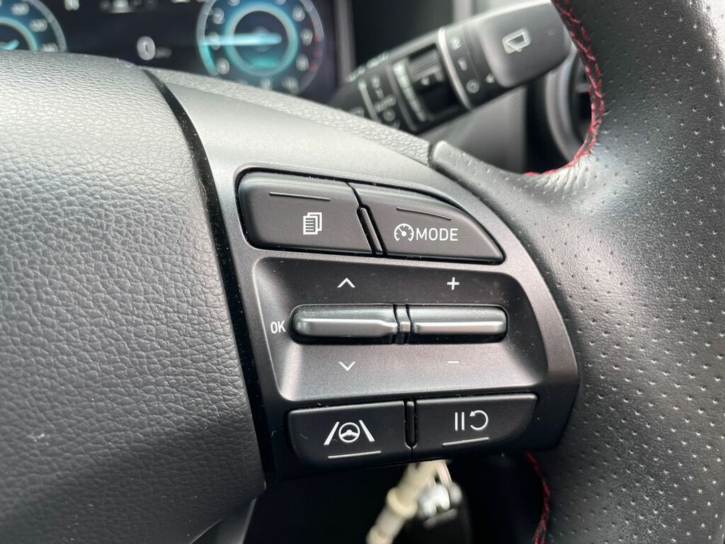 Hyundai Kona Hatchback #17