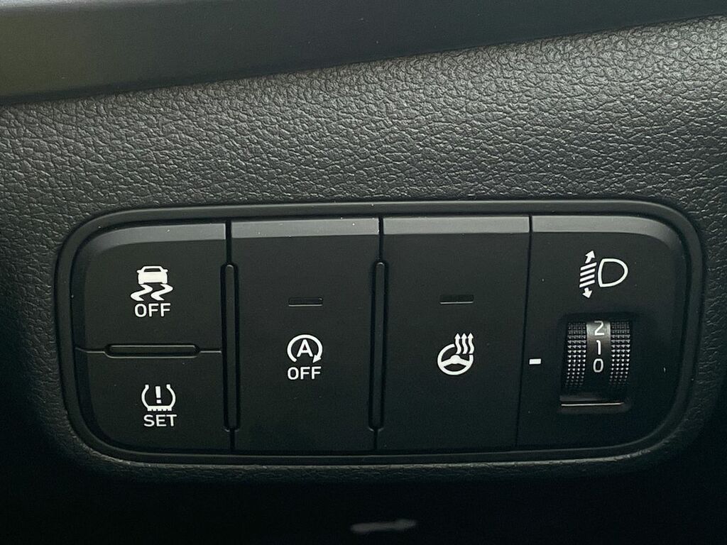 Hyundai Bayon Tech Line Grey #25