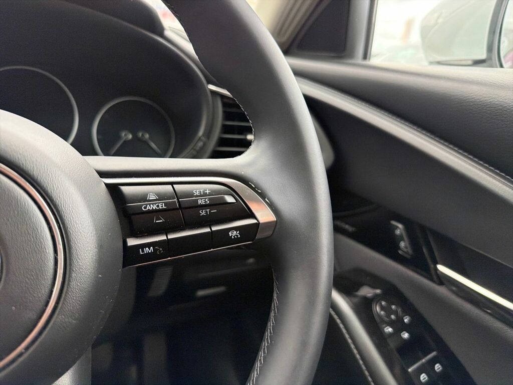 Mazda CX-30 Centre-line Black #17